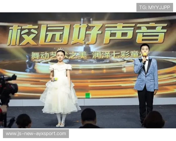 体操运动员出席学校讲座成校园明星 体操运动员出席学校讲座成校园明星